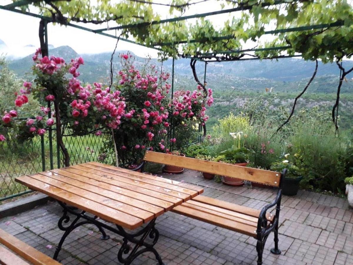 Holiday Home Carevic Gornja Brela Экстерьер фото